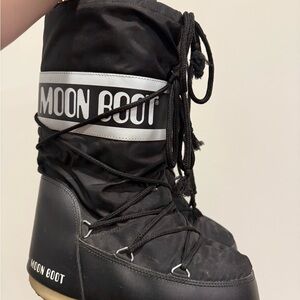 Moon Boot Women's Black and White Winter Boots